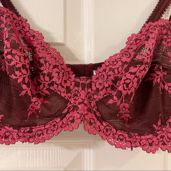 Wacoal Embrace Lace Bra - Picture 4 of 8